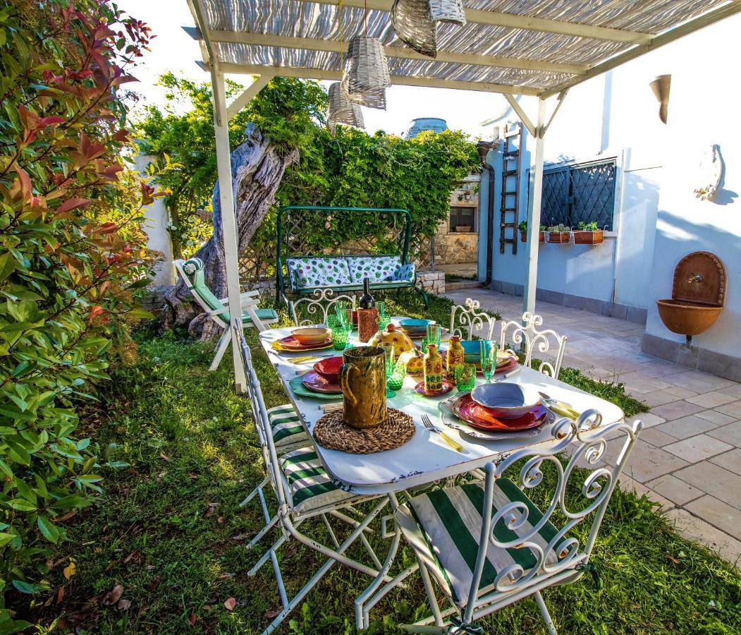 Trulli Fogliarella * Ostuni