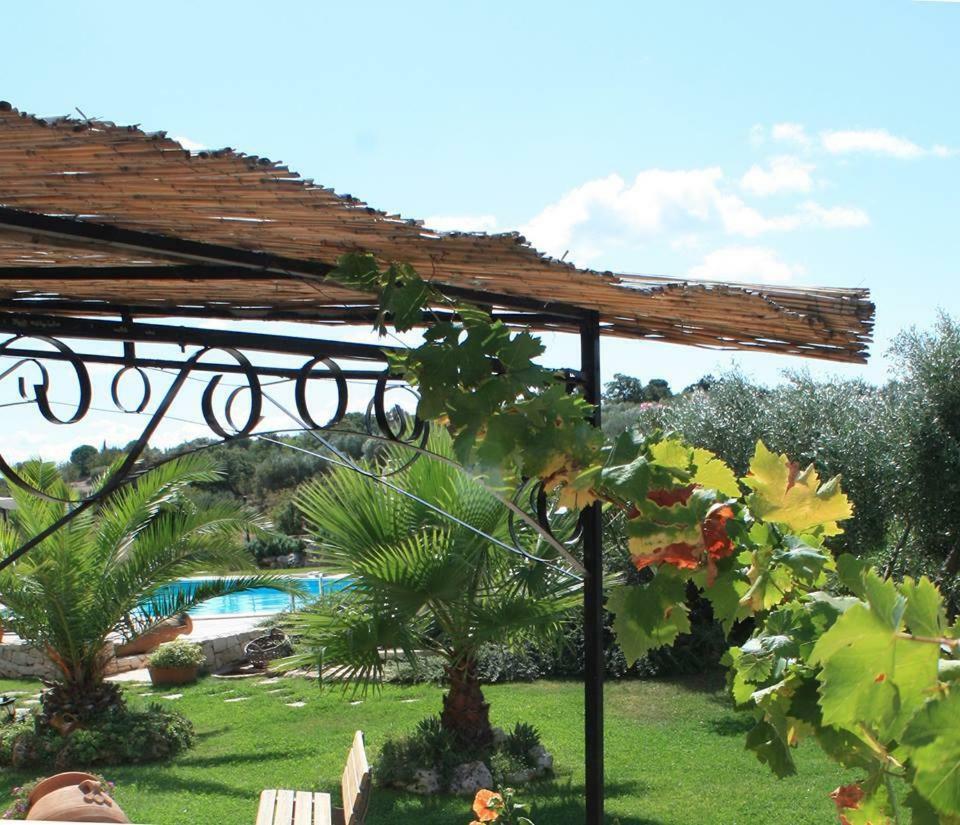 Trulli Fogliarella Landhaus Ostuni