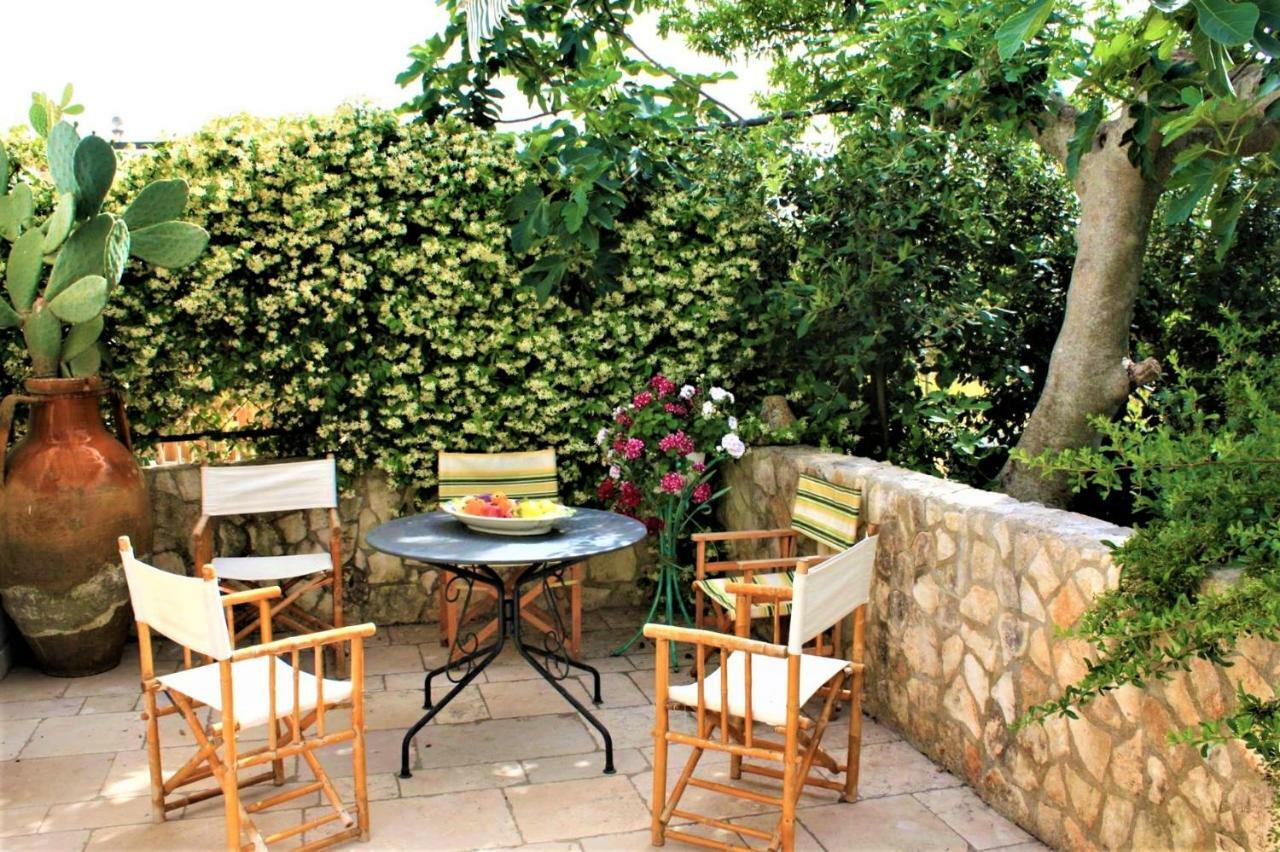 Trulli Fogliarella Landhaus Ostuni